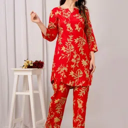 Chandbaali Printed Round Neck Tunic & Trousers Co-Ords image 3