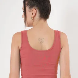 clobug Round Neck Regular Crop Top image 2