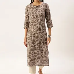 HRITIKA Women Printed Keyhole Neck Flared Sleeves Handloom Kurta-image-15