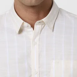 Peter England Casuals Men Spread Collar Vertical Striped Cotton Casual Shirt image 4