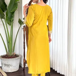 CaniBani Women Ethnic Motifs Embroidered Regular Chanderi Silk Kurta with Churidar & With Dupatta image 3