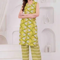 Jyoti Floral Printed Regular Pure Cotton Kurta With Trousers image 4