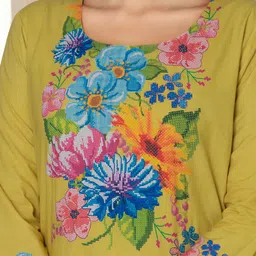 SKYLEE Floral Printed Straight Kurta With Trousers & Dupatta image 3