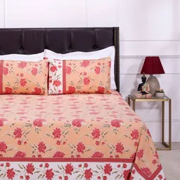 SHAHENAZ Peach-Coloured Floral Cotton 120 TC Super King Bedsheet with 2 Pillow Covers image 4