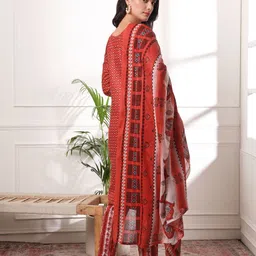 KALINI Women Floral Printed Regular Pure Cotton Kurti with Trousers & With Dupatta image 4