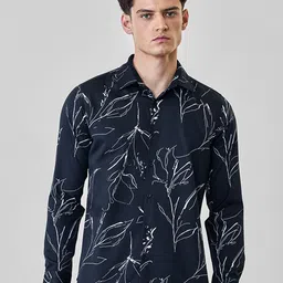 Snitch Men Floral Printed Spread Collar Pure Cotton Casual Shirt-image-73