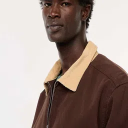 KIABI Men Spread Collar Solid Lightweight Denim Jacket image 4