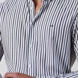 Aldeno Men Classic Fit Vertical Striped Spread Collar Formal Shirt image 2