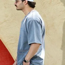 RESA Unisex T-shirt image 4