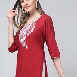 ERUDITE CLUB Ethnic Motifs Embroidered V-Neck Thread Work Thread Work Kurti image 2