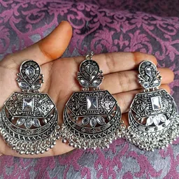 Aasira Teardrop Shaped Drop Earrings image 3