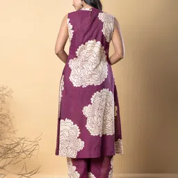 Readiprint Women Floral Printed Regular Pure Cotton Kurta with Palazzos image 5