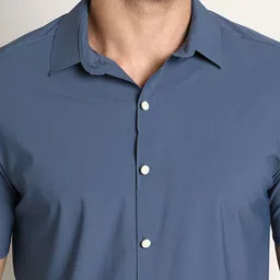 Campus Sutra Men Comfort Fit Spread Collar Solid Casual Shirt image 4