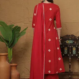 KIMAYRA Women Printed V Neck Pure Cotton Kurta Set With Dupatta image 3