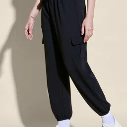 QIOA Women Relaxed High-Rise Joggers Trousers image 5