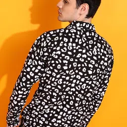 SURHI Men Comfort Printed Shirt image 5