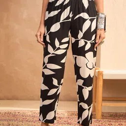 Shae by SASSAFRAS Floral Printed Mirror Work Anarkali Kurta with Trousers image 5