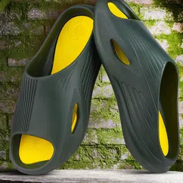 BERSACHE Men Pack Of 2 Combo Flip Flops image 5