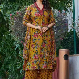 Manvik fashion Women Floral Printed Pure Cotton Kurta with Palazzos & With Dupatta image 4