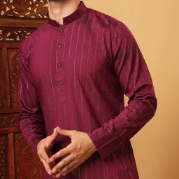 SWAGG INDIA Men Mandarin Collar Zari Striped Viscose Rayon Kurta image 2