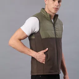 V-Mart Men Colourblocked Lightweight Puffer Jacket image 2