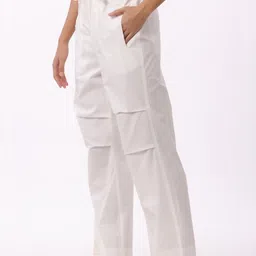 MUUN Women Relaxed Trousers image 3