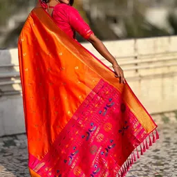 ELITE WEAVES Woven Design Zari Silk Blend Paithani Saree image 4