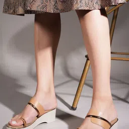 DressBerry Wedge Sandals-picture-12