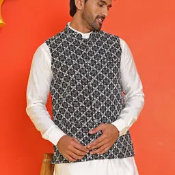 Jompers Men Floral Embroidered Regular Sequinned Kurta with Churidar image 2