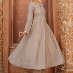 CaniBani Women Ethnic Motifs Embroidered Panelled Thread Work Kurta with Trousers & With Dupatta image 4