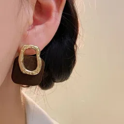 Krelin Set Of 2 Gold Plated Geometric Shaped Antique Drop Earrings image 2