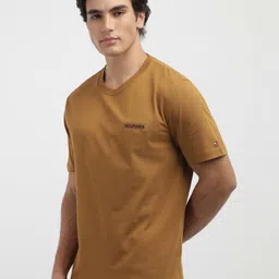 Tommy Hilfiger Men Solid Round Neck Cotton T-shirt image 3