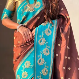 ELITE WEAVES Woven Design Zari Silk Blend Handloom Paithani Saree image 4