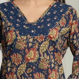 STYLE OF AYANA Women Floral Printed Regular Aari Work Pure Cotton Kurta with Trousers & With Dupatta image 5