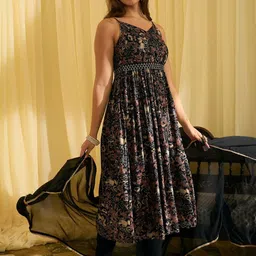 Anouk Floral Printed V-Neck A-Line Kurti With Leggings & Dupatta-picture-14