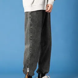 StyleCast Men Mid-Rise Easy Wash Relaxed Fit Joggers image 2