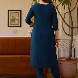 Siya Fashion Women Floral Embroidered Kurta with Trousers & Dupatta image 5