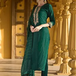 ATOXIC Women Ethnic Motifs Embroidered Regular Thread Work Pure Cotton Kurta with Trousers & With Dupatta image 5