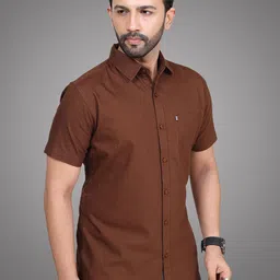 D Finish Men Smart Fit Solid Spread Collar Cotton Casual Shirt image 2