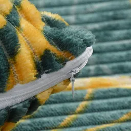 RD TREND Woolen Green 300 TC Single Fine Bedsheet with Pillow Cover image 5