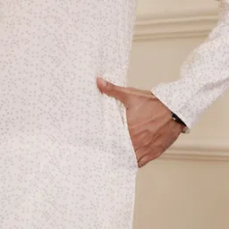 Rawayi Men Printed Thread Work Kurta image 3