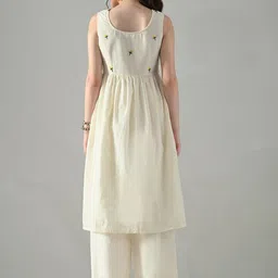 HERE&NOW Women Floral Embroidered Panelled Thread Work Pure Cotton Kurta with Palazzos image 3