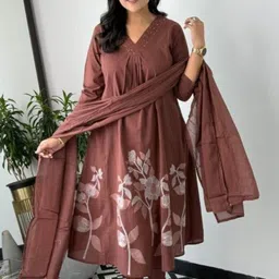 HARIYALI Women Floral Printed Regular Pure Cotton Kurta with Trousers & With Dupatta-image-0