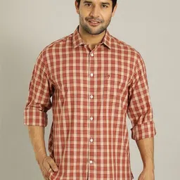 Indian Terrain Men India Slim Spread Collar Tartan Checked Cotton Slim Fit Casual Shirt-picture-33