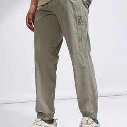 HIGHLANDER Men Comfort Joggers Trousers image 4