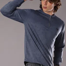 V-Mart Solid Henley Neck Slim Fit T-Shirt image 2