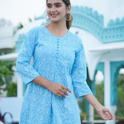 YASH GALLERY Floral Printed Pure Cotton Kurti image 1