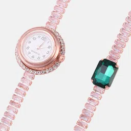 HAUTE SAUCE by Campus Sutra Women Embellished Dial & Stainless Steel Bracelet Style Straps Analogue Watch image 2