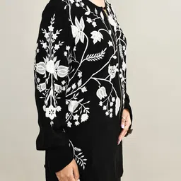 The Maple Floral Embroidered RoundTop With Trousers image 2