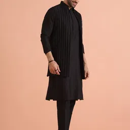 KISAH Men Regular Kurta with Pyjamas image 3